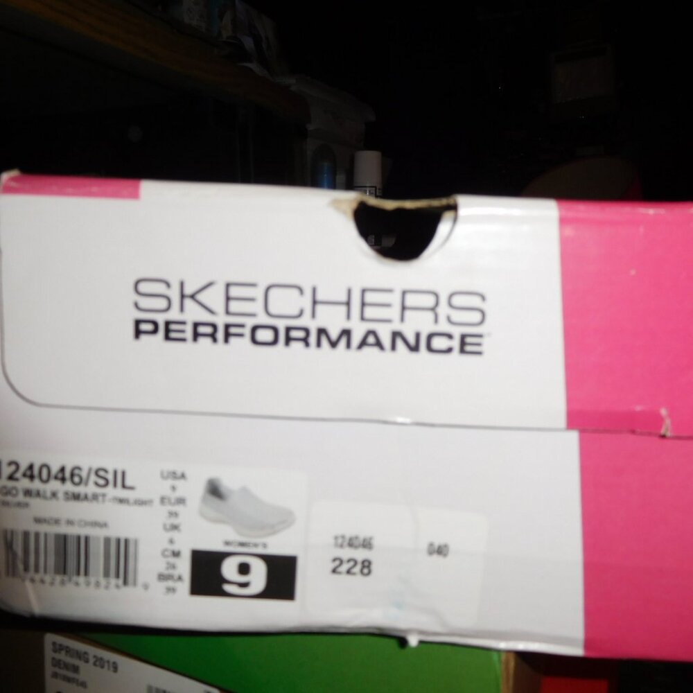 9M SKECHERS GO WALK SMART TWILIGHT SILVER - Picture 2 of 13